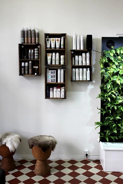 Folk produkter och Naava smart aktiv växtvägg.