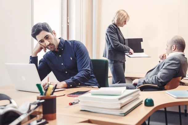 Many office workers hit a slump of office fatigue during the day.